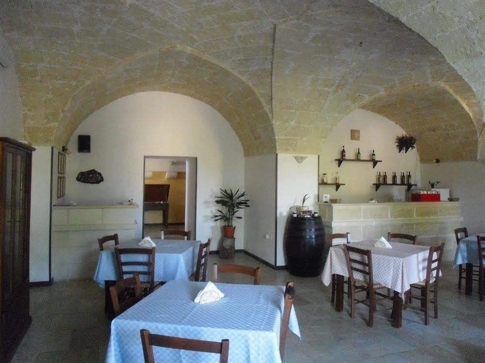 Bio-Agriturismo masseria La Palombara Salve Exterior foto